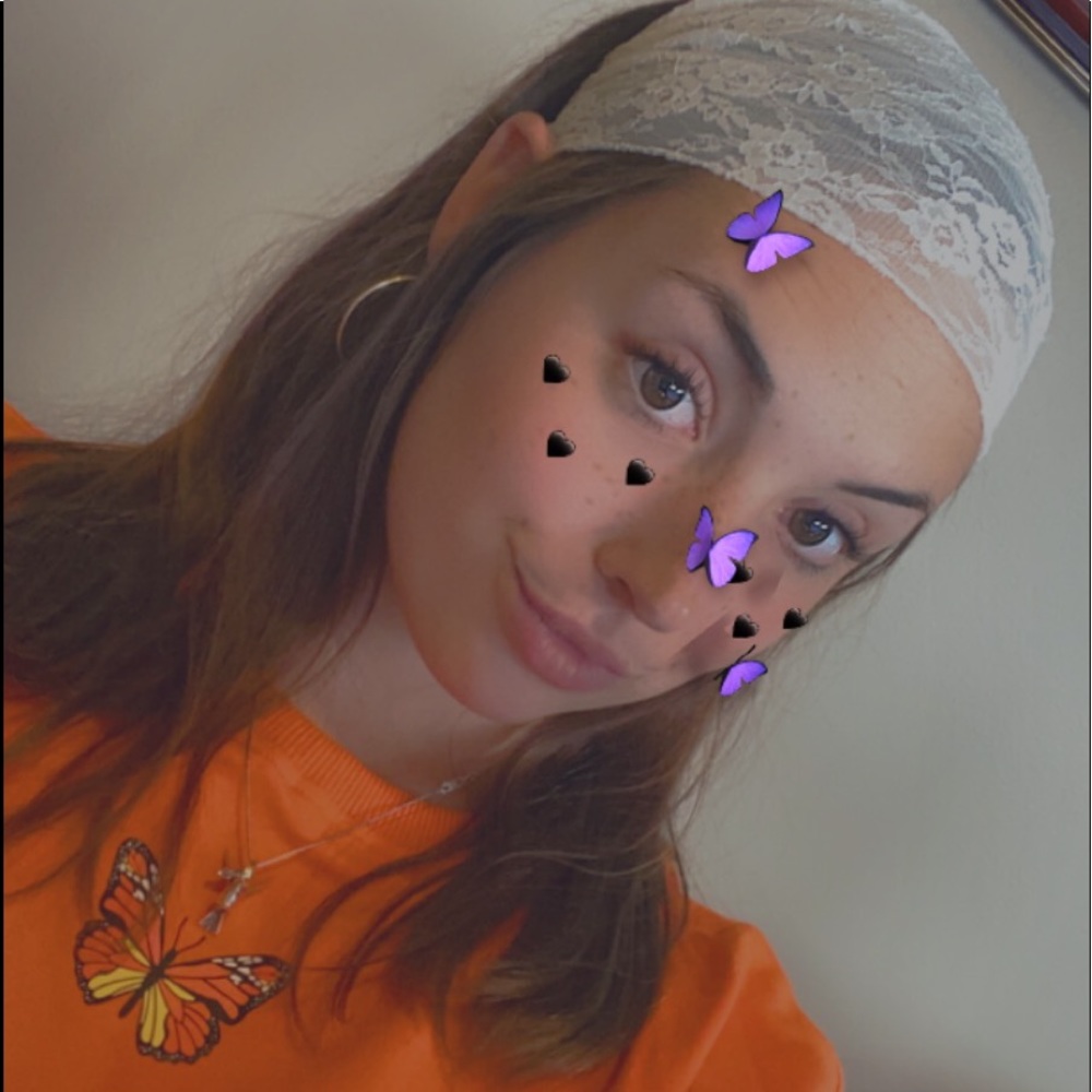 Meet your Posher, Sarina